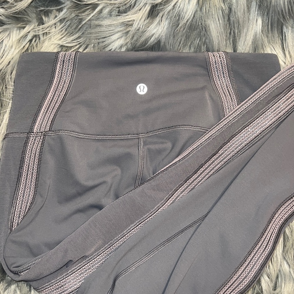 Lululemon power line legging 28” size 8